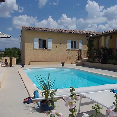 D'hotes La Vandolive Bed & Breakfast *